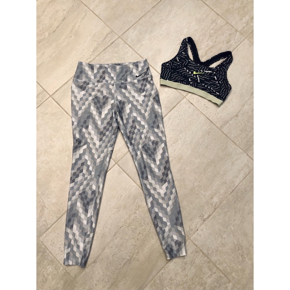 SOLD Nike Dri Fit Bundle - Women’s Size Medium - Nike Leggings Nike Sport Bra